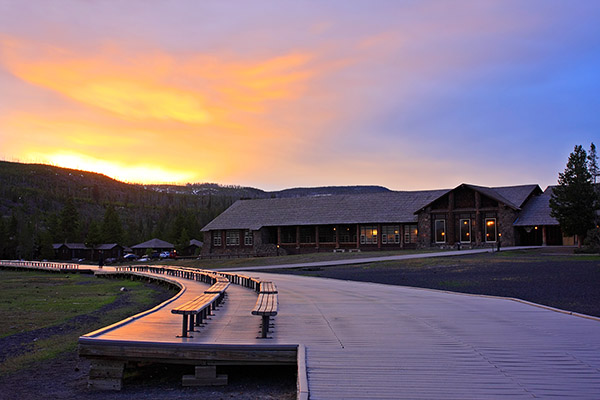 Old Faithful Inn